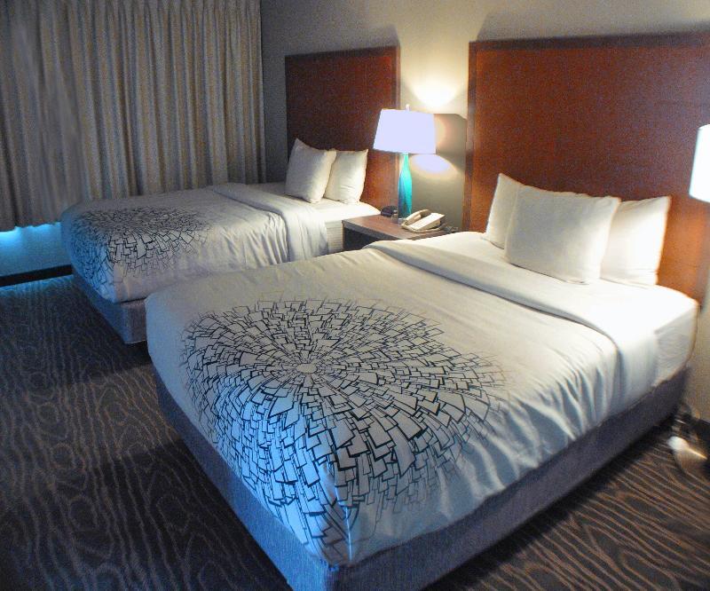 La Quinta By Wyndham Secaucus Meadowlands Hotel Bagian luar foto