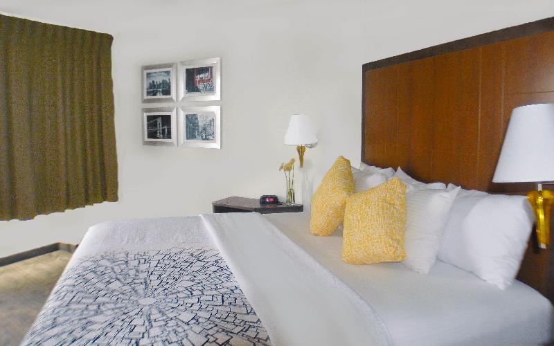 La Quinta By Wyndham Secaucus Meadowlands Hotel Bagian luar foto