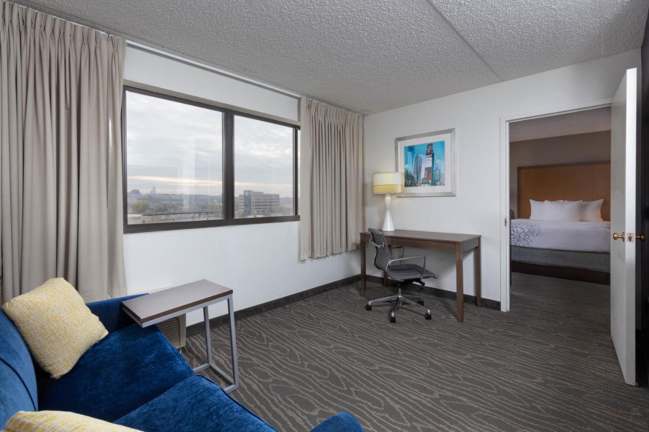 La Quinta By Wyndham Secaucus Meadowlands Hotel Bagian luar foto